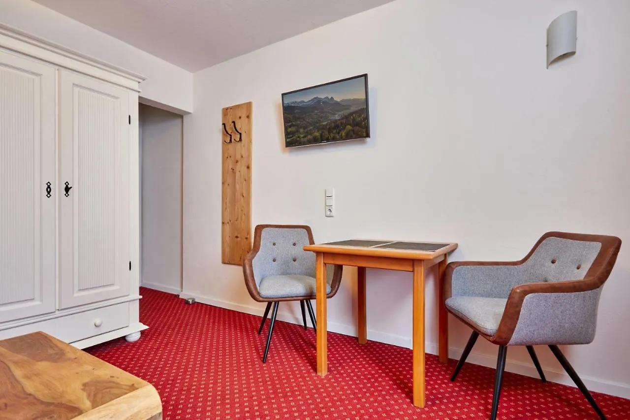Alpen Gästehaus Bad Kohlgrub 3*,