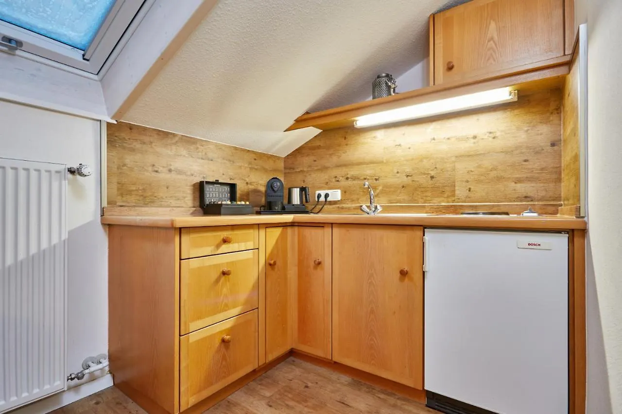 Gastehaus Gerold Bed & Breakfast Bad Kohlgrub 3*,  Germany
